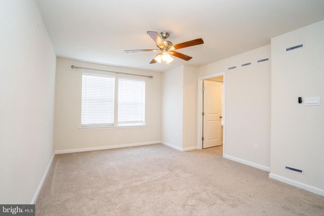 172 MAZZEO DR, Glassboro, NJ 08028