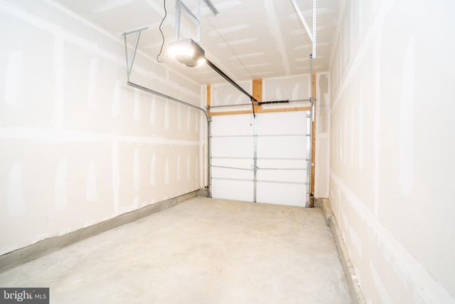 172 MAZZEO DR, Glassboro, NJ 08028