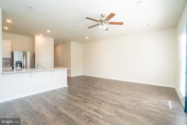 172 MAZZEO DR, Glassboro, NJ 08028