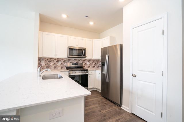 172 MAZZEO DR, Glassboro, NJ 08028