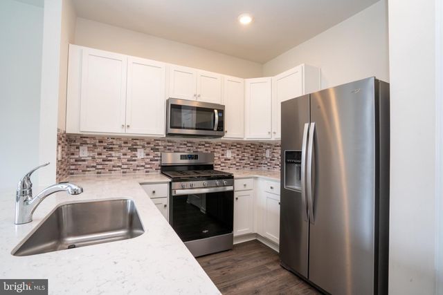 172 MAZZEO DR, Glassboro, NJ 08028