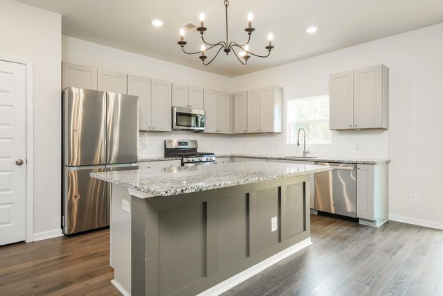 299 Firewheel Court, Summerville, SC 29486