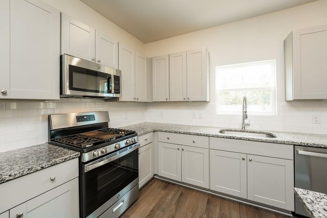 299 Firewheel Court, Summerville, SC 29486