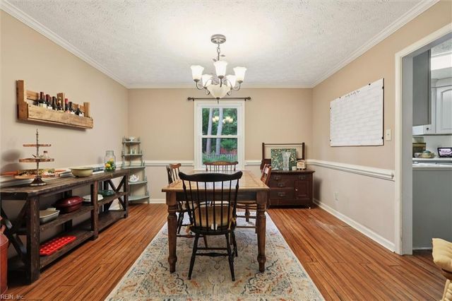 7 Thomas DR, Poquoson, VA 23662