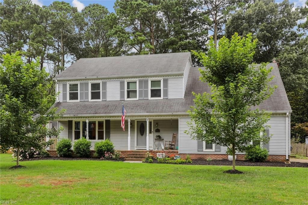 7 Thomas DR, Poquoson, VA 23662