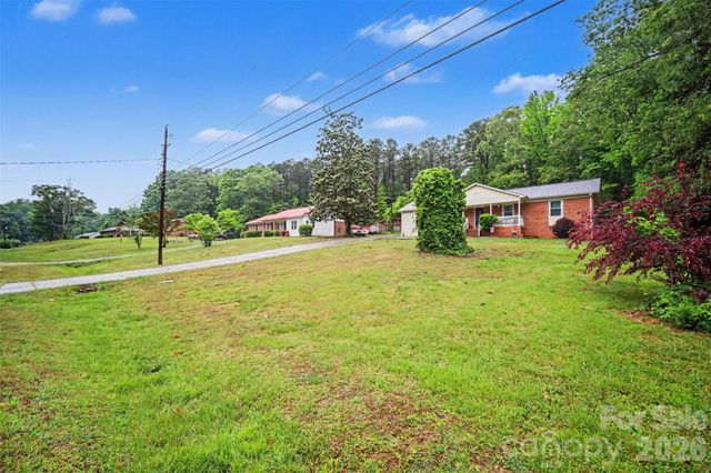 847 E Chestnut Street, Stanley, NC 28164