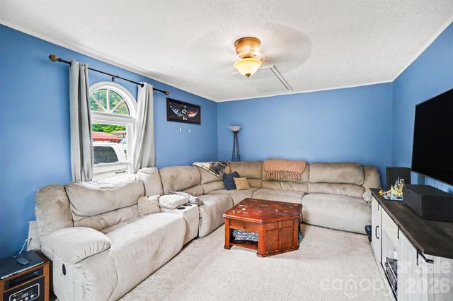 847 E Chestnut Street, Stanley, NC 28164