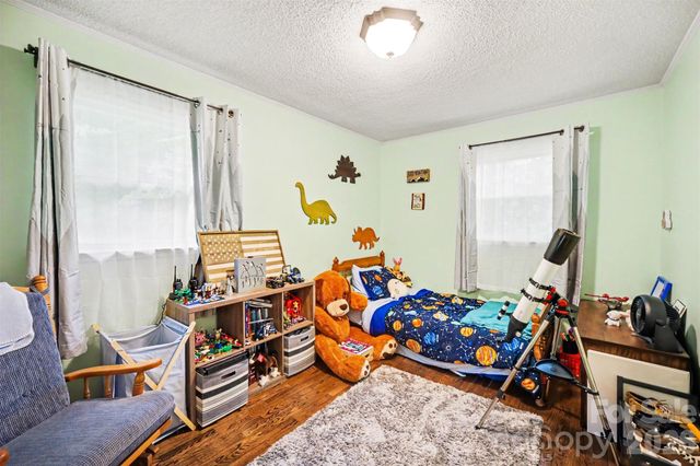 847 E Chestnut Street, Stanley, NC 28164