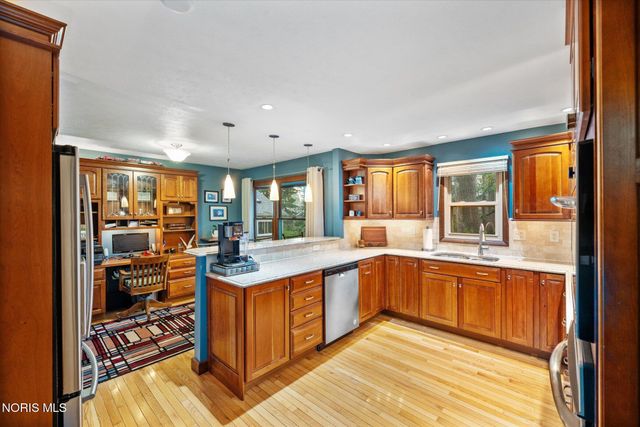 6765 Hampsford Circle, Toledo, OH 43617
