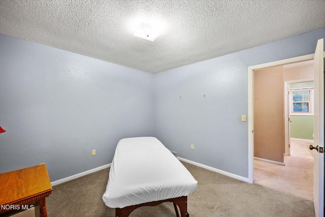 6765 Hampsford Circle, Toledo, OH 43617