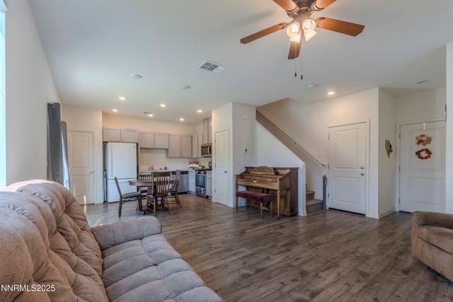 8796 Scenic Sky Drive, Reno, NV 89506