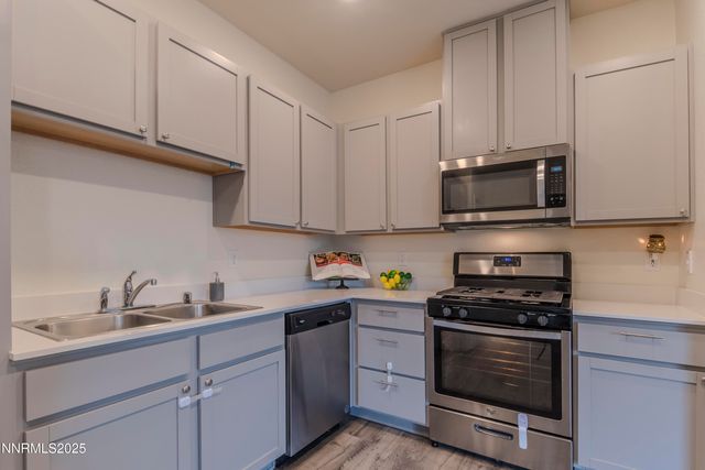 8796 Scenic Sky Drive, Reno, NV 89506