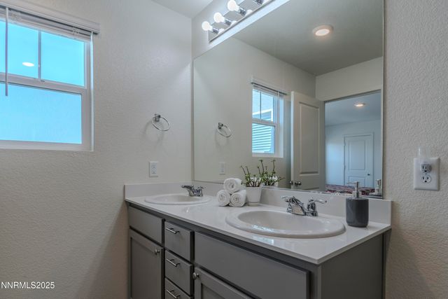 8796 Scenic Sky Drive, Reno, NV 89506