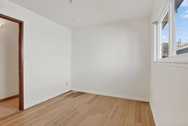 13912 Aurora Dr, San Leandro, CA 94577