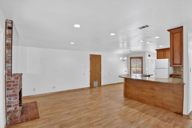 13912 Aurora Dr, San Leandro, CA 94577