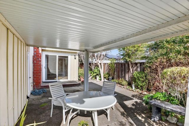 13912 Aurora Dr, San Leandro, CA 94577