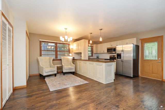 1736 Cassell Road, Manhattan, KS 66502