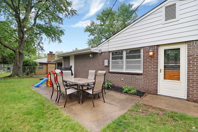 1736 Cassell Road, Manhattan, KS 66502