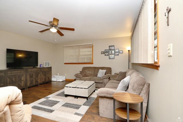 1736 Cassell Road, Manhattan, KS 66502