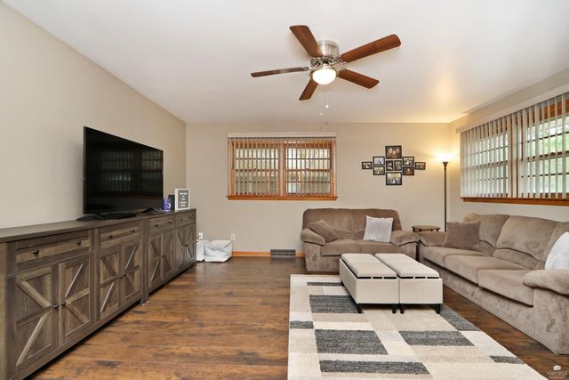 1736 Cassell Road, Manhattan, KS 66502