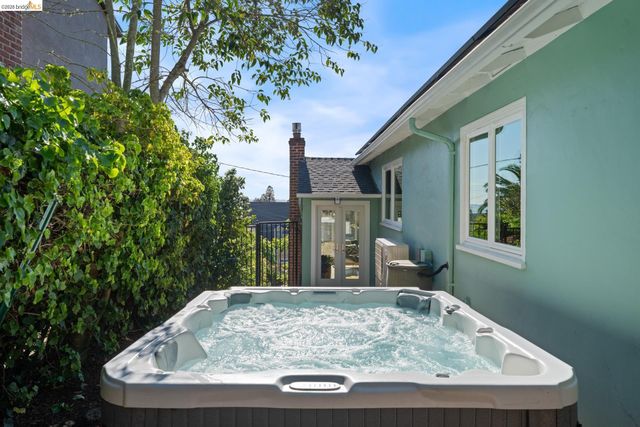 49 Windsor Ave, Kensington, CA 94708