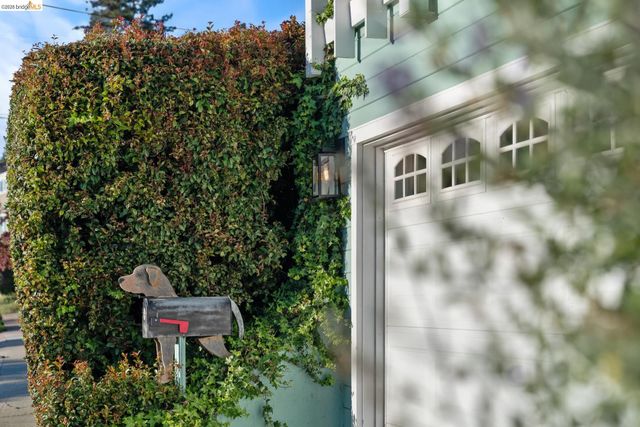 49 Windsor Ave, Kensington, CA 94708