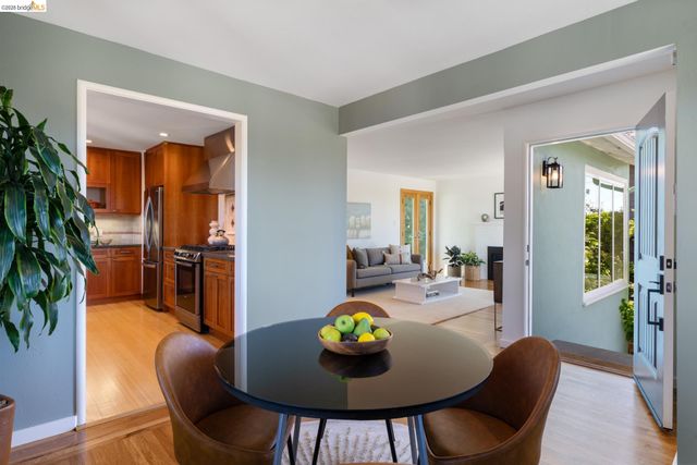 49 Windsor Ave, Kensington, CA 94708