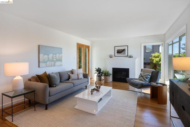 49 Windsor Ave, Kensington, CA 94708