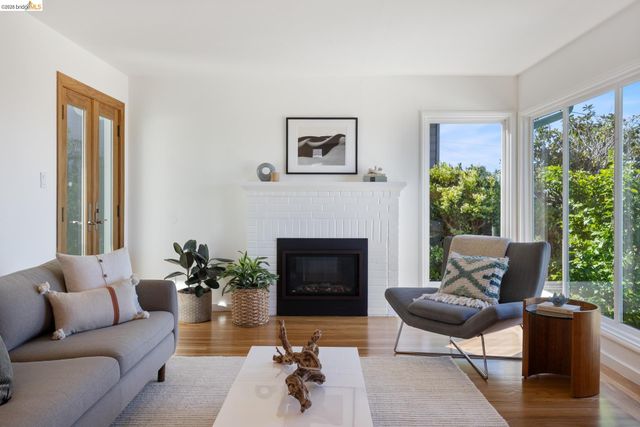 49 Windsor Ave, Kensington, CA 94708