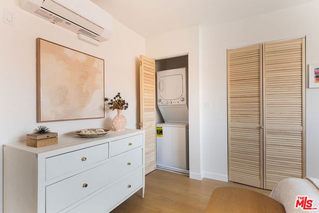 4412 Finley Avenue 7, Los Angeles, CA 90027