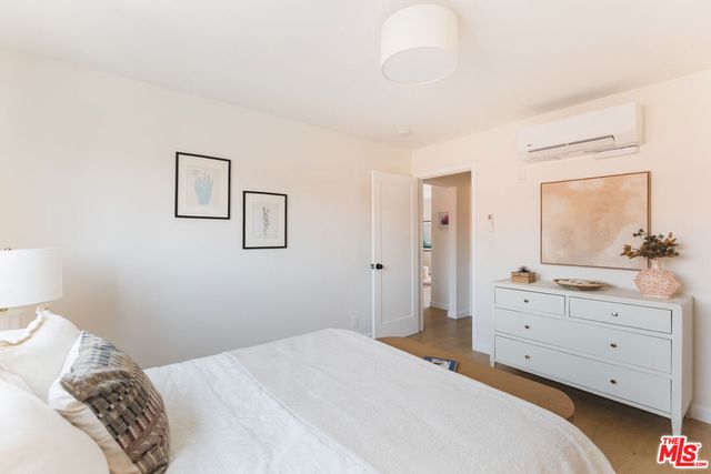4412 Finley Avenue 7, Los Angeles, CA 90027