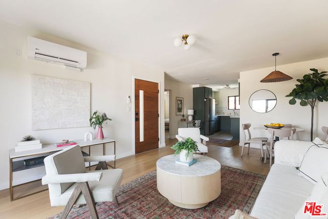 4412 Finley Avenue 7, Los Angeles, CA 90027