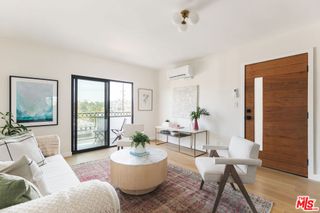 4412 Finley Avenue 7, Los Angeles, CA 90027