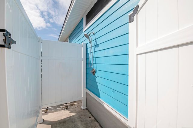 6056 Costanero Rd, St Augustine, FL 32080