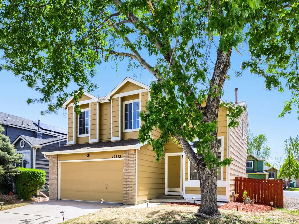 19372 E 41st Avenue, Denver, CO 80249