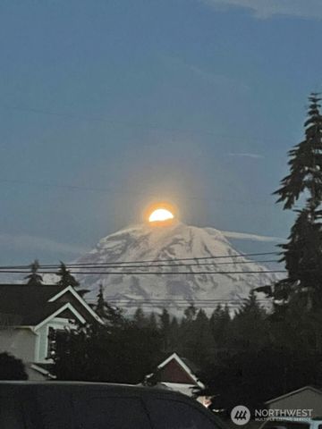 20906 83rd Street Ct E, Bonney Lake, WA 98391