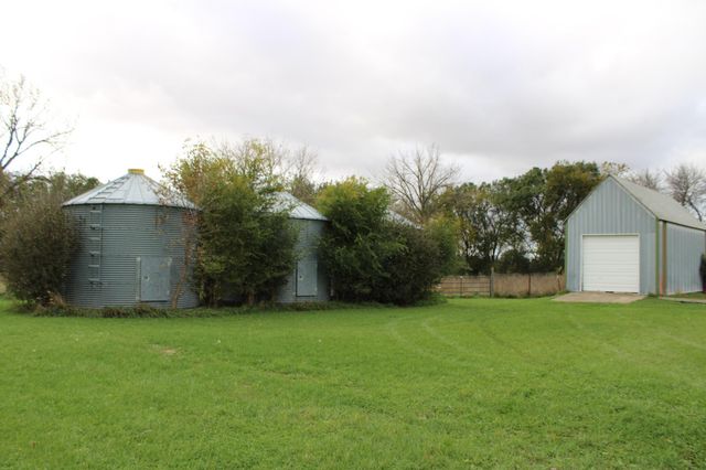 63501 300th Street, Chokio, MN 56221