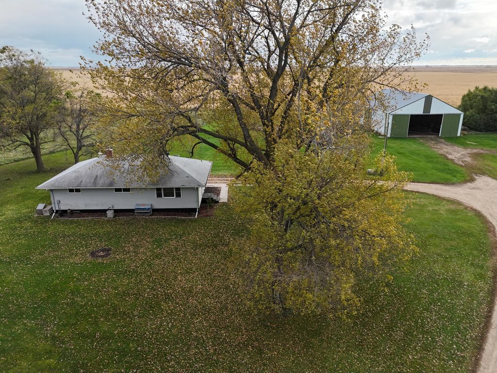 63501 300th Street, Chokio, MN 56221