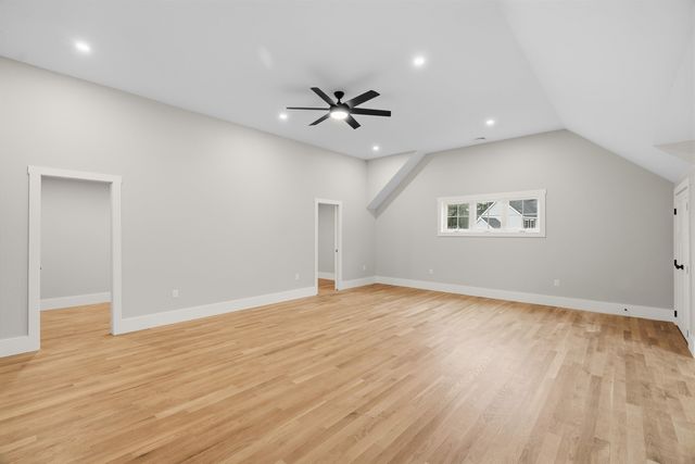 42 Canterbury Road, Pelham, NH 03076