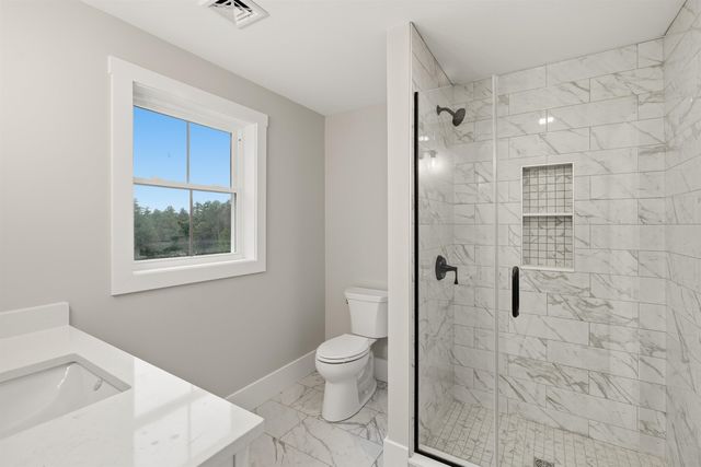 42 Canterbury Road, Pelham, NH 03076