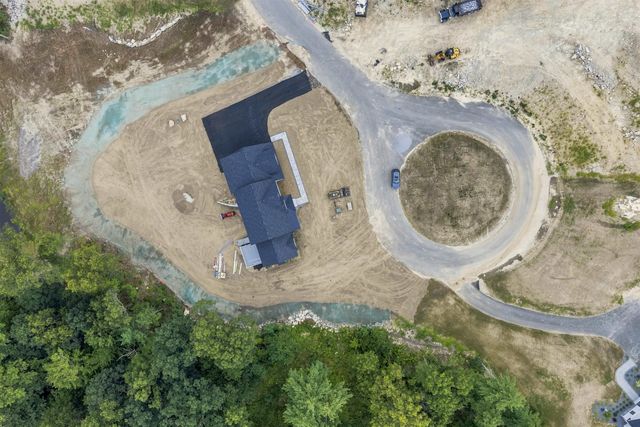 42 Canterbury Road, Pelham, NH 03076