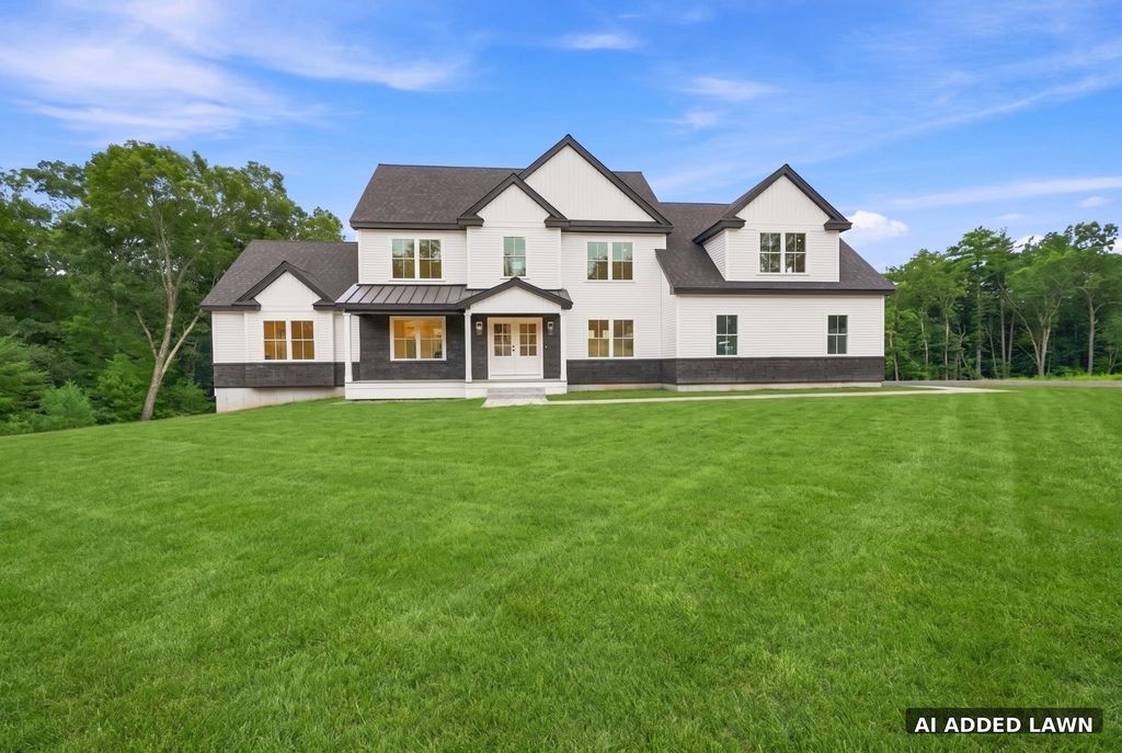 42 Canterbury Road, Pelham, NH 03076