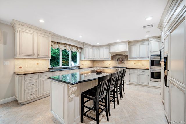 3529 Stratford Road, Wantagh, NY 11793