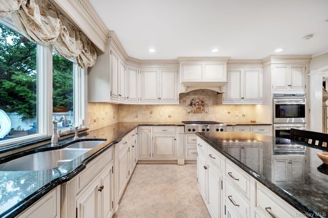 3529 Stratford Road, Wantagh, NY 11793