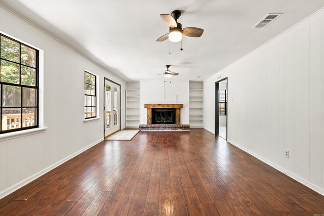 22 Flourite Cove, Little Rock, AR 72212