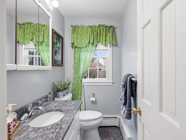 24 Kenyon Drive, Seekonk, MA 02771