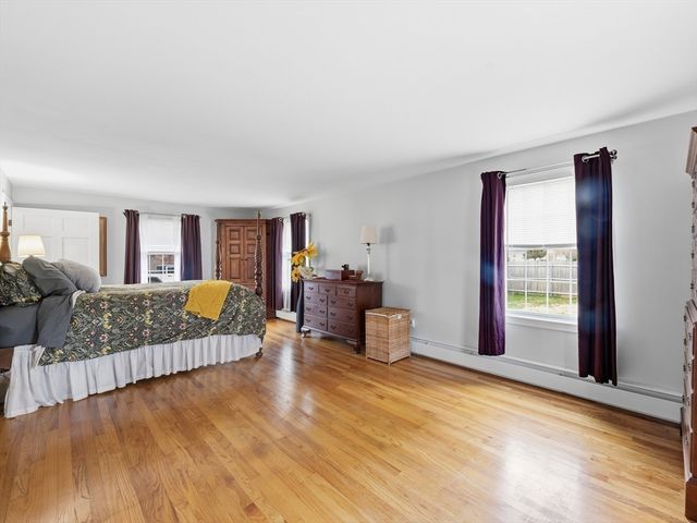 24 Kenyon Drive, Seekonk, MA 02771