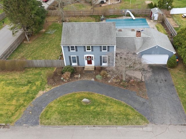 24 Kenyon Drive, Seekonk, MA 02771