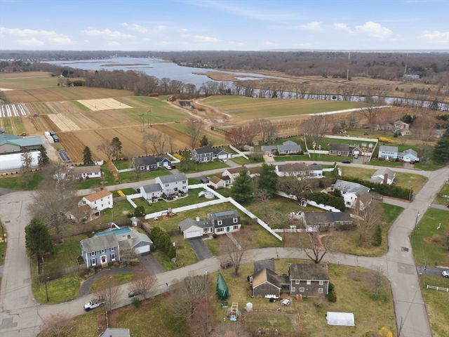 24 Kenyon Drive, Seekonk, MA 02771