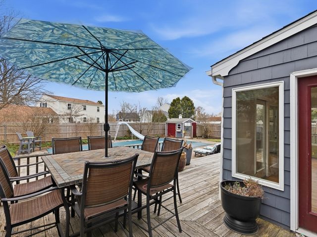 24 Kenyon Drive, Seekonk, MA 02771